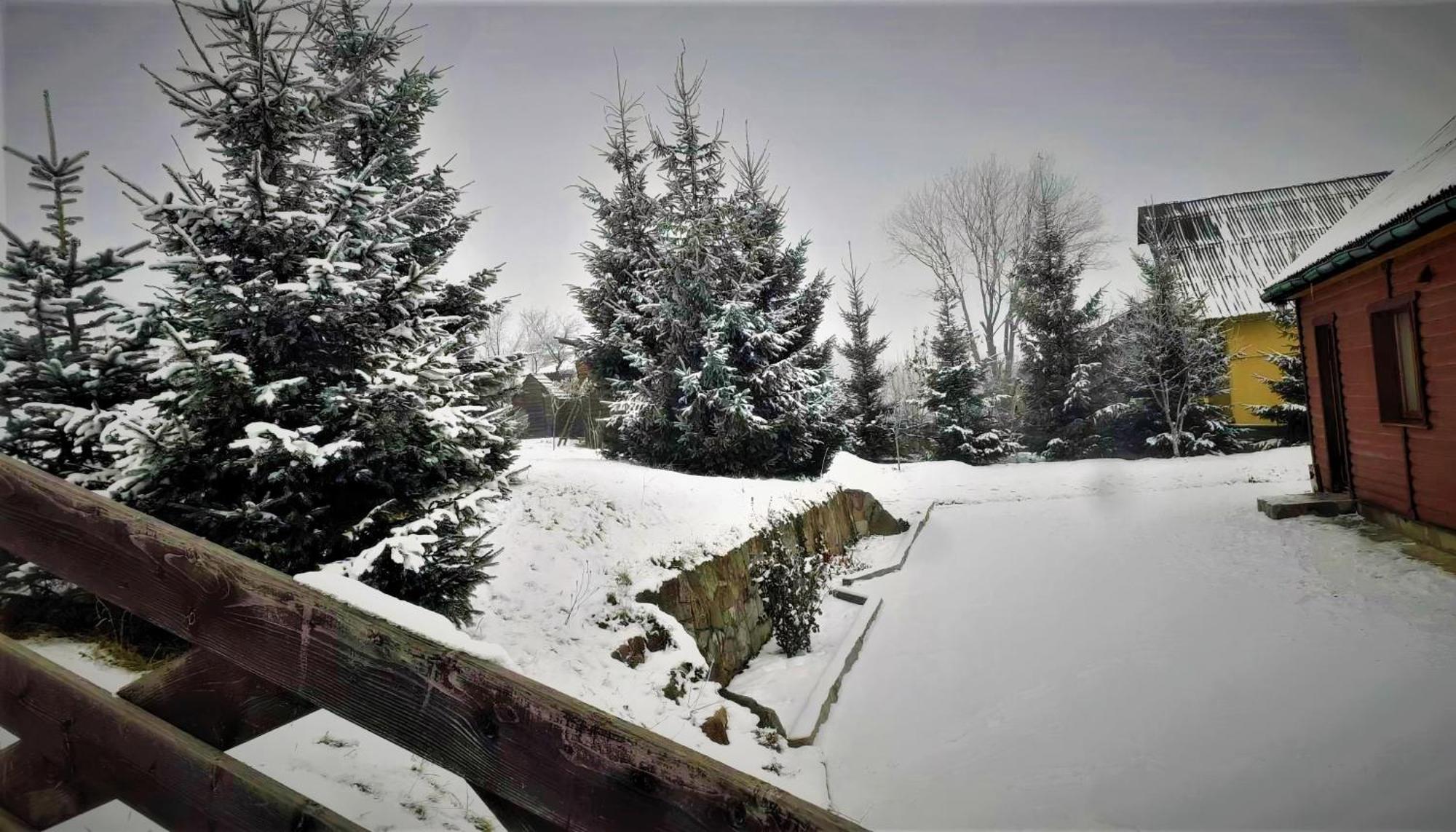 Cottage Ozerniy Lazeshchyna Bagian luar foto