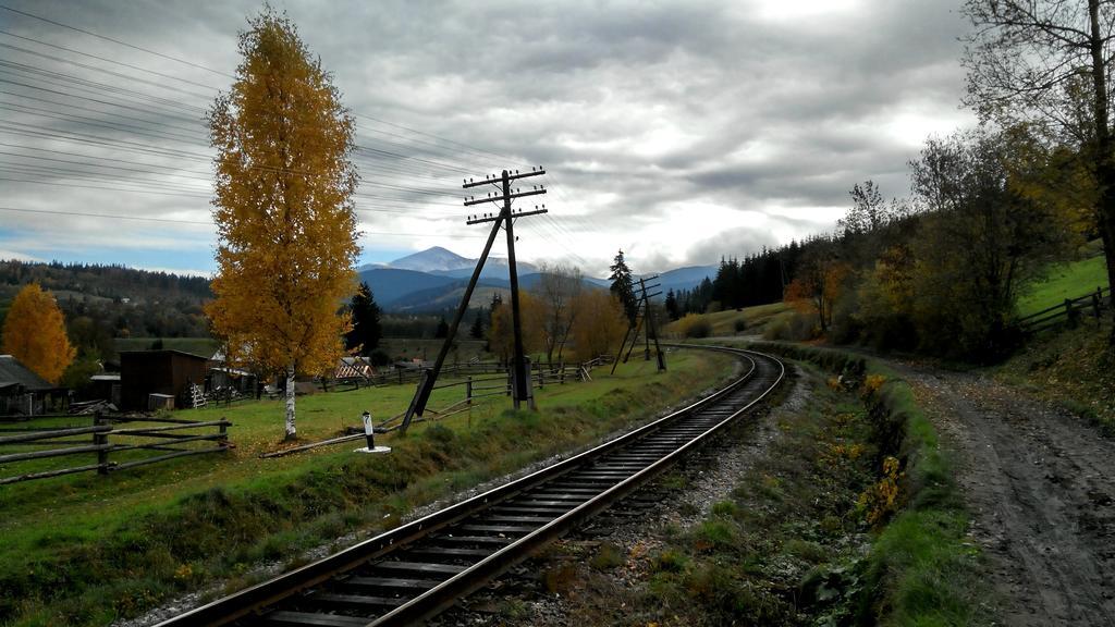 Cottage Ozerniy Lazeshchyna Bagian luar foto