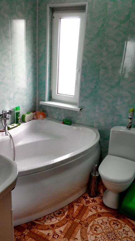 Cottage Ozerniy Lazeshchyna Ruang foto